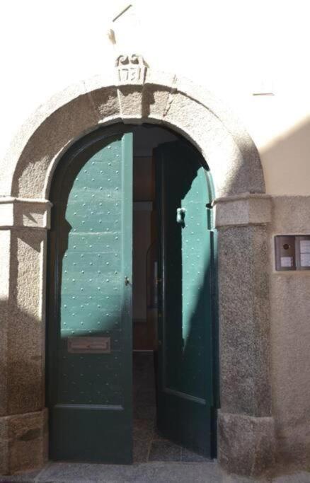 Lake Como, Beautiful Palazzo apartment, lake view Menaggio Esterno foto