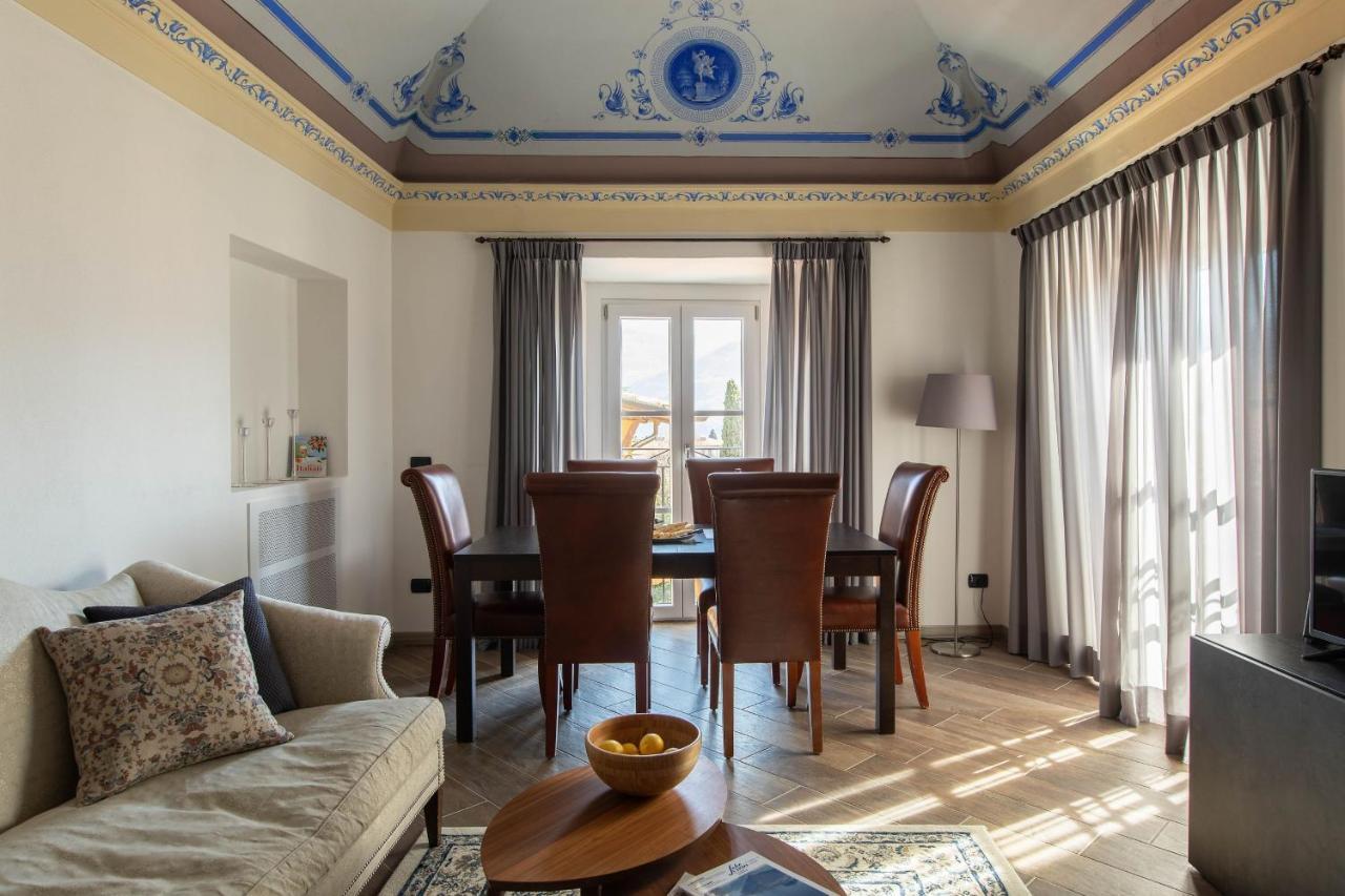 Lake Como, Beautiful Palazzo apartment, lake view Menaggio Esterno foto