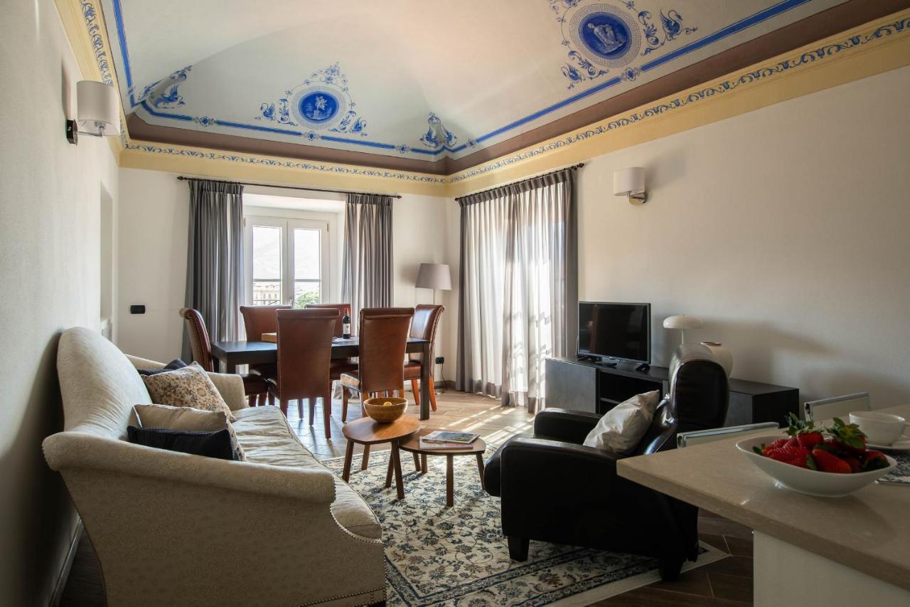Lake Como, Beautiful Palazzo apartment, lake view Menaggio Esterno foto