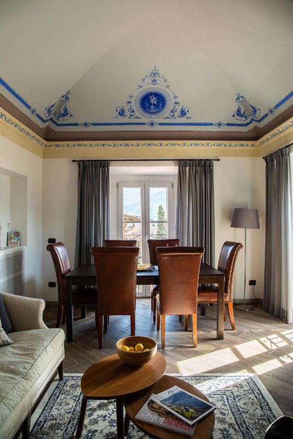 Lake Como, Beautiful Palazzo apartment, lake view Menaggio Esterno foto
